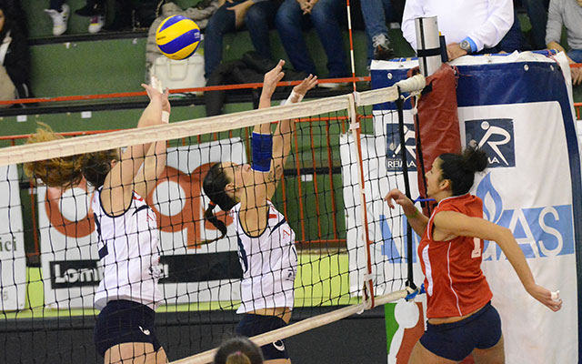 Valentina Bonizzoni ed Elena Donida a muro