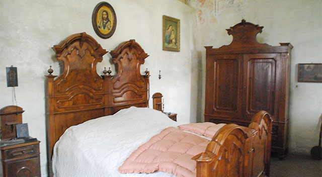 La camera da letto (foto © Cremaonline.it)