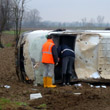 Fuoristrada a Castelleone, auto contro trattore a Pandino