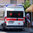 Tir aggancia ciclisti, sfiorata la tragedia