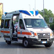 Ciclista investito, prognosi riservata