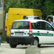Urta un'auto e scappa: trovato ore dopo