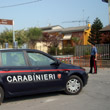 Crolla tetto di una casa, anziano vivo per miracolo