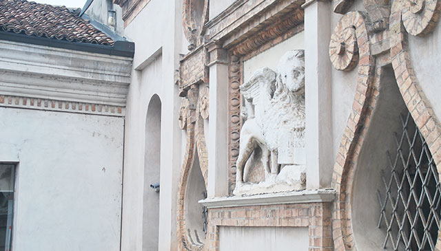 Il Leone di San Marco sul Torrazzo (foto © Cremaonline.it)