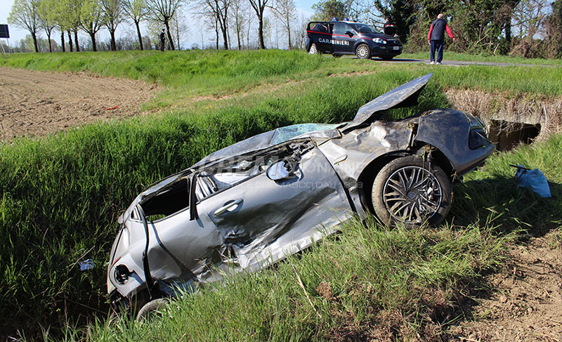 Chieve Scontro Tra Due Auto Ferita Una Donna