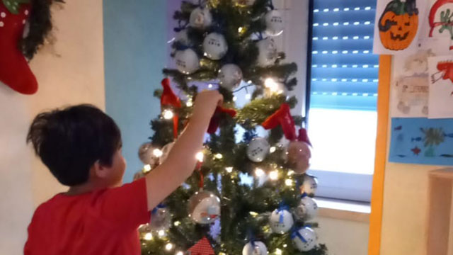 La magia del Natale in pediatria grazie ad Abio