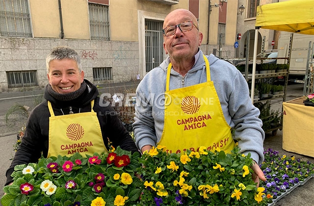 Coldiretti: Campagna amica a Crema con i fiori